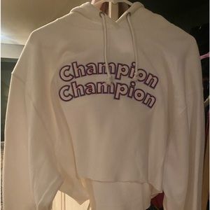 Woman’s Champion Crop Top XL